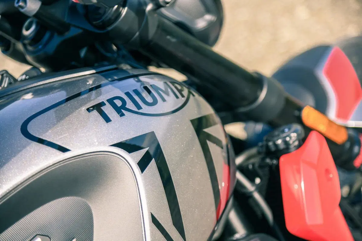 Triumph Trident 660 VS Yamaha MT-07: entry-level? No grazie! (22)