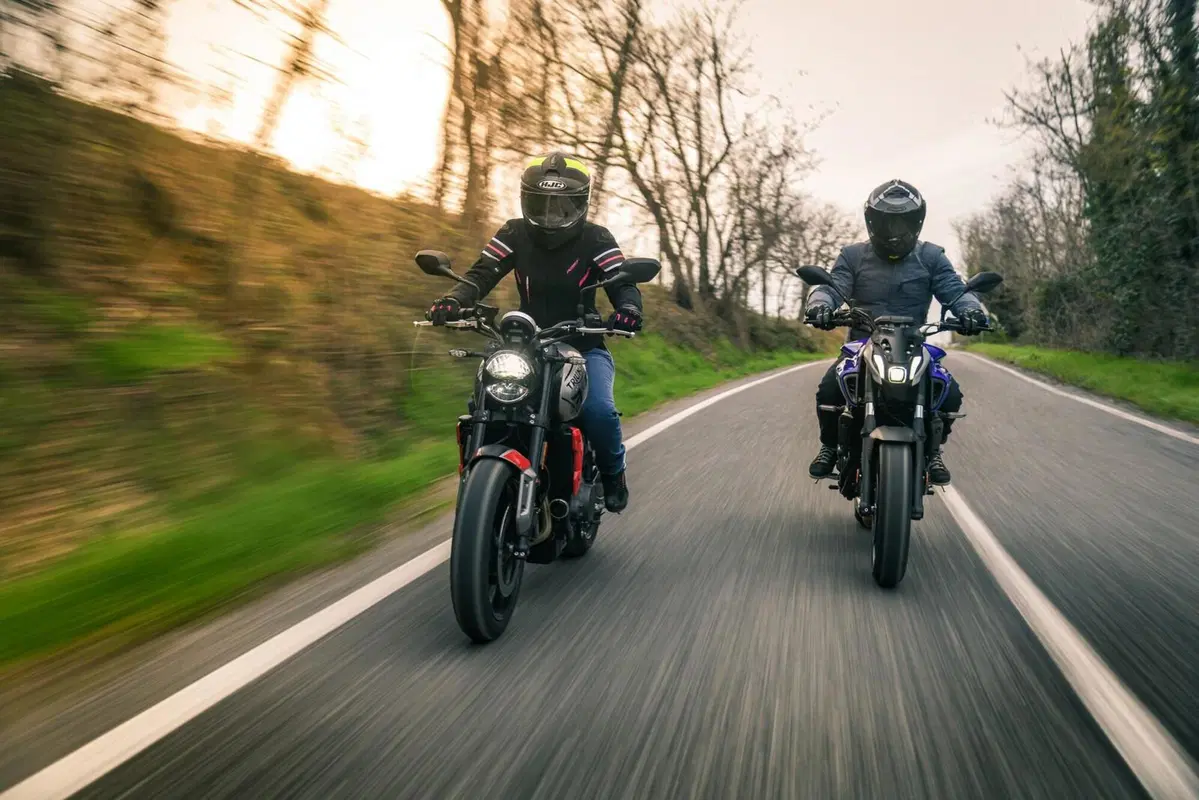 Triumph Trident 660 VS Yamaha MT-07: entry-level? No grazie! (4)