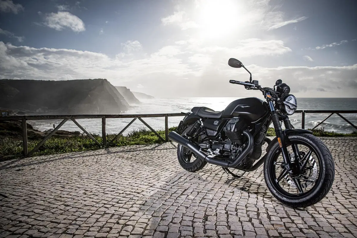 Moto Guzzi: speciale “Porte aperte” per il Centenario