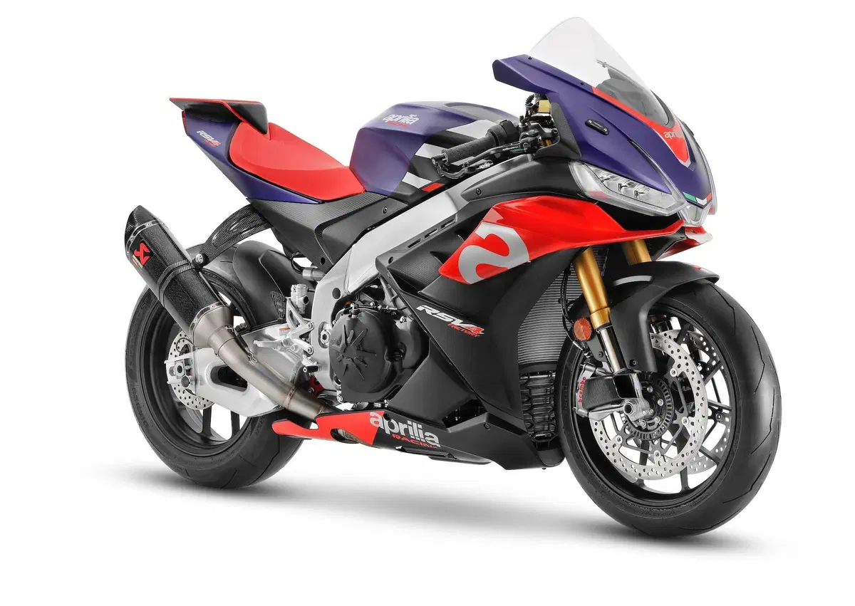 Aprilia RSV4 Factory 2021: è sempre lei! (4)