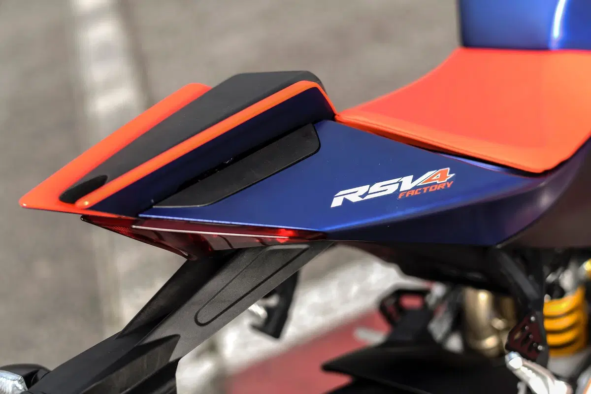 Aprilia RSV4 Factory 2021: è sempre lei! (18)