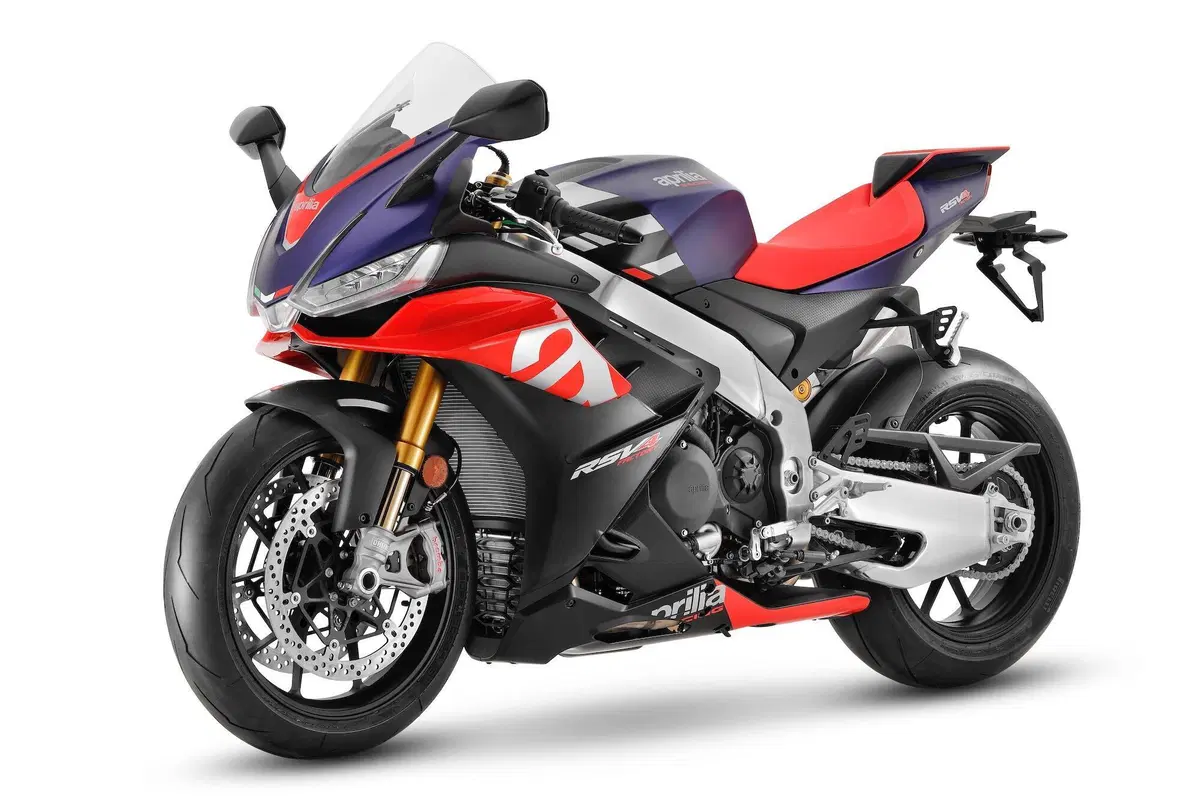 Aprilia RSV4 Factory 2021: è sempre lei! (10)