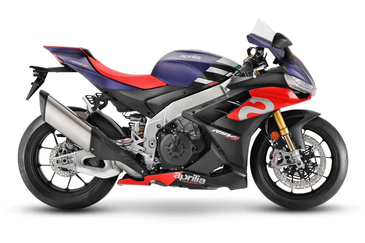 Aprilia RSV4 Factory 2021: è sempre lei! (15)
