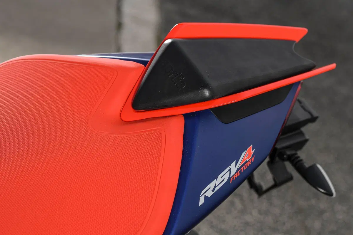 Aprilia RSV4 Factory 2021: è sempre lei! (27)