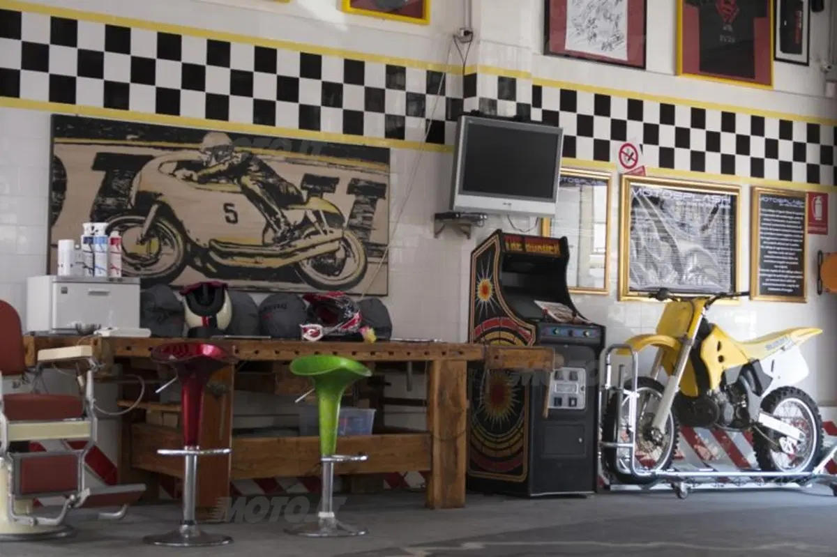 "Ocio a la moto", l'Ace Cafe di Milano? (2)