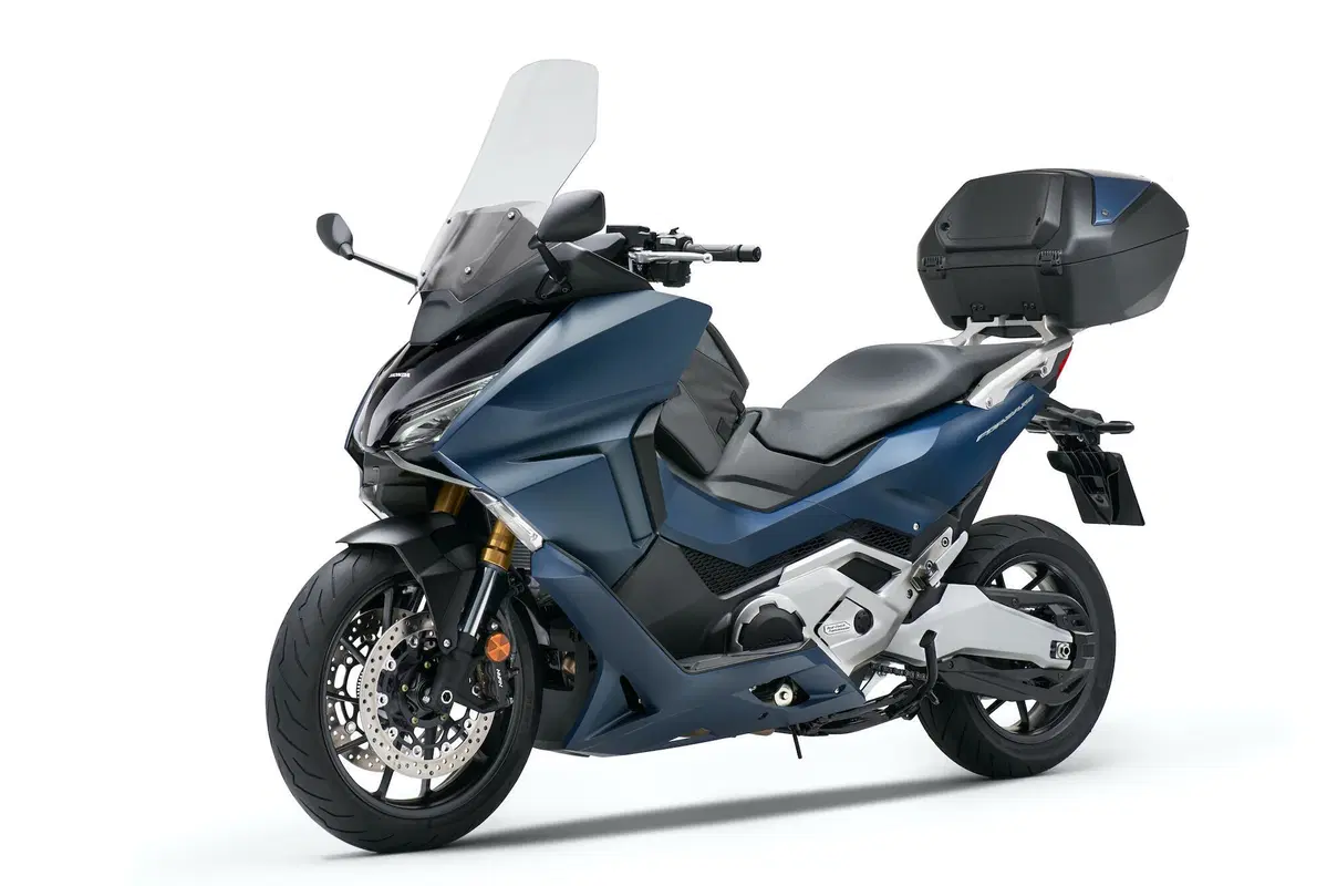 Honda Forza 750 TEST: più moto che scooter (8)