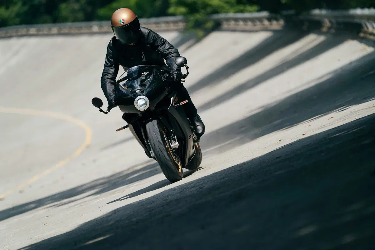 MV Agusta Superveloce 800: gallery foto e video (2)