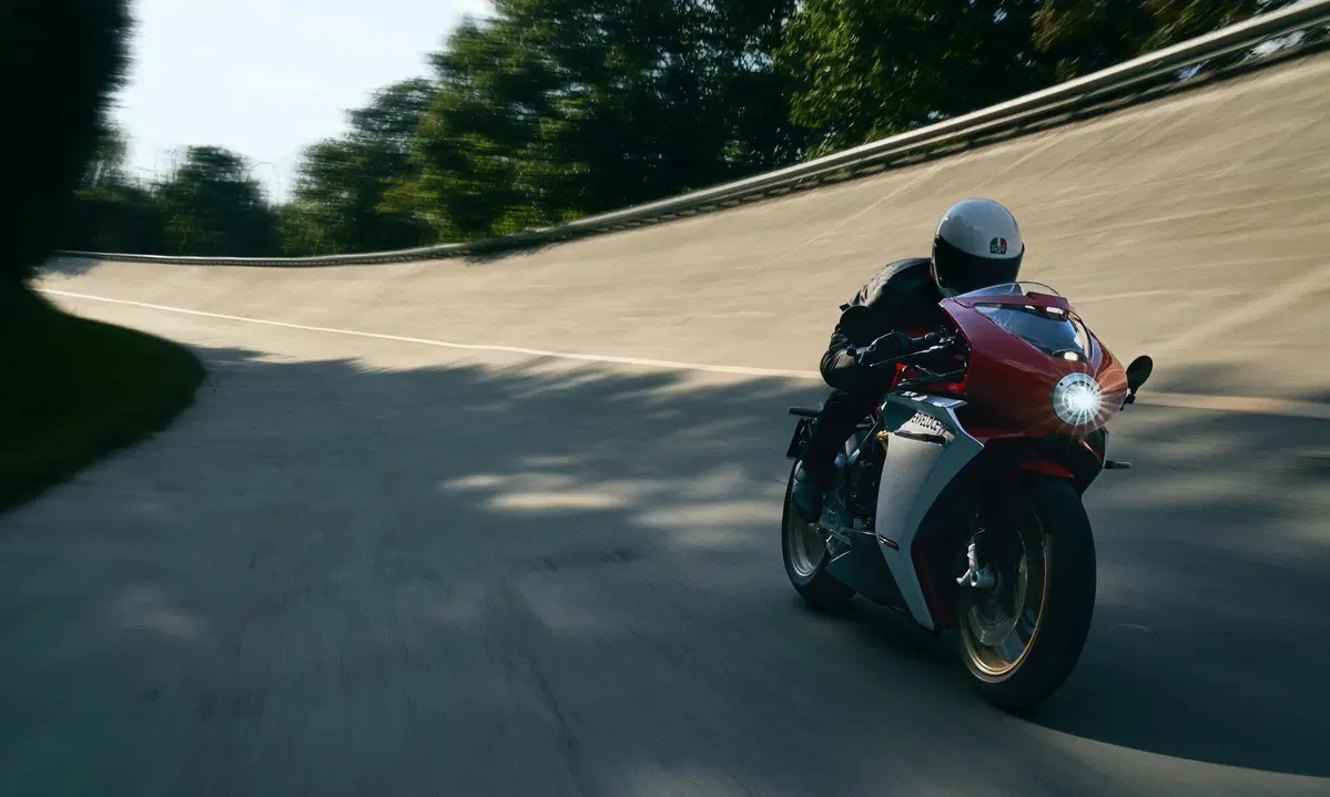 MV Agusta Superveloce 800: gallery foto e video (4)
