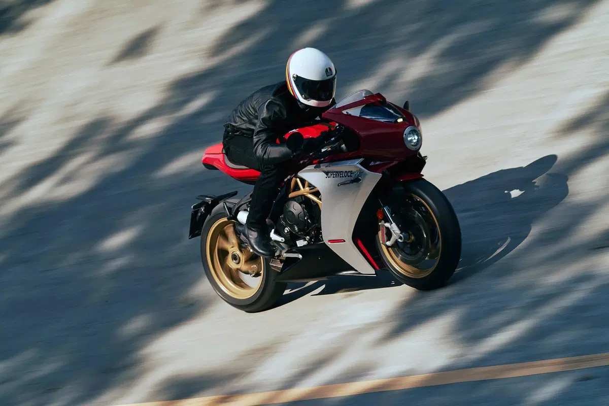MV Agusta Superveloce 800: gallery foto e video (8)