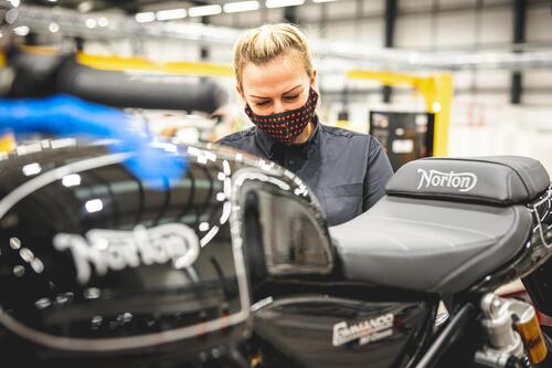 Norton: nuova fabbrica in UK e il CEO di TVS sarà Ralf Speth 