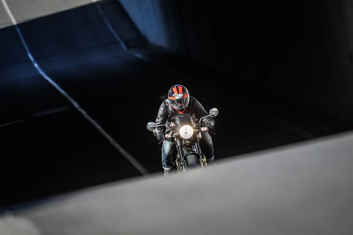 Norton Dominator Black. Café racer d'altri tempi... (23)