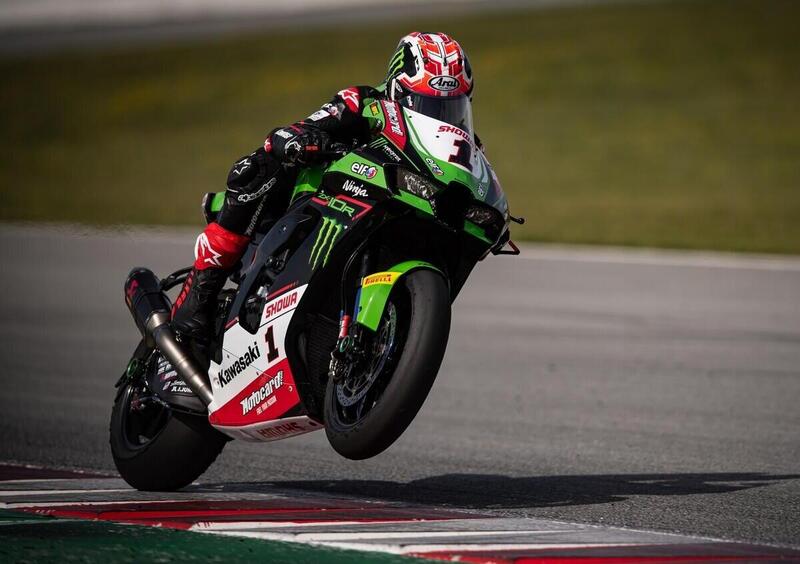 Superbike. Rea comanda la prima giornata di test a Barcellona