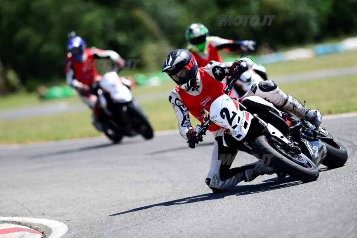 Seconda prova del Ducati Hypermotard SP Cup (3)
