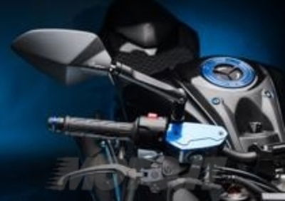 Kit portatarga con catadiottro e luce targa Lightech KTARYA104 per YAMAHA