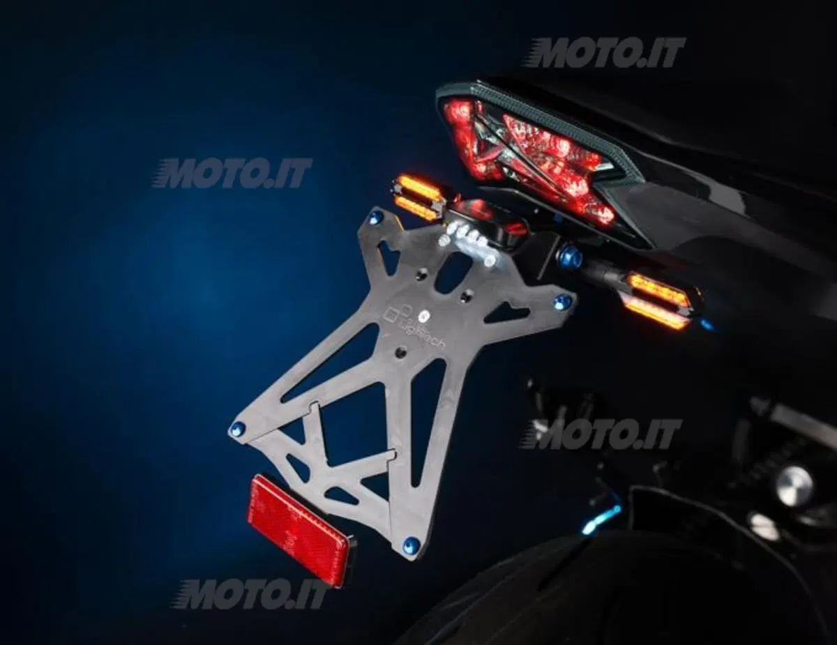 Kawasaki Z800: gli accessori proposti da LighTech