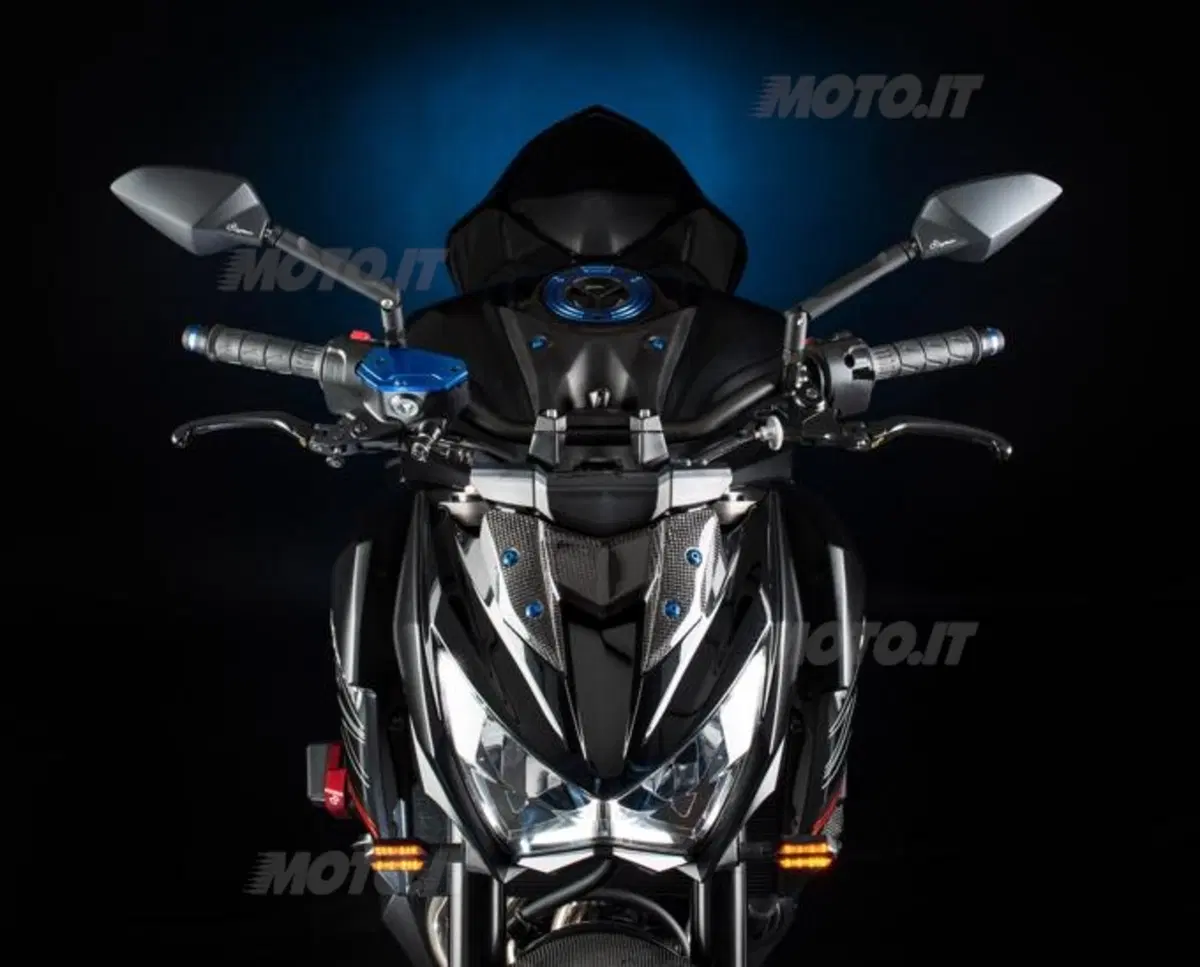 Kawasaki Z800: gli accessori proposti da LighTech (2)