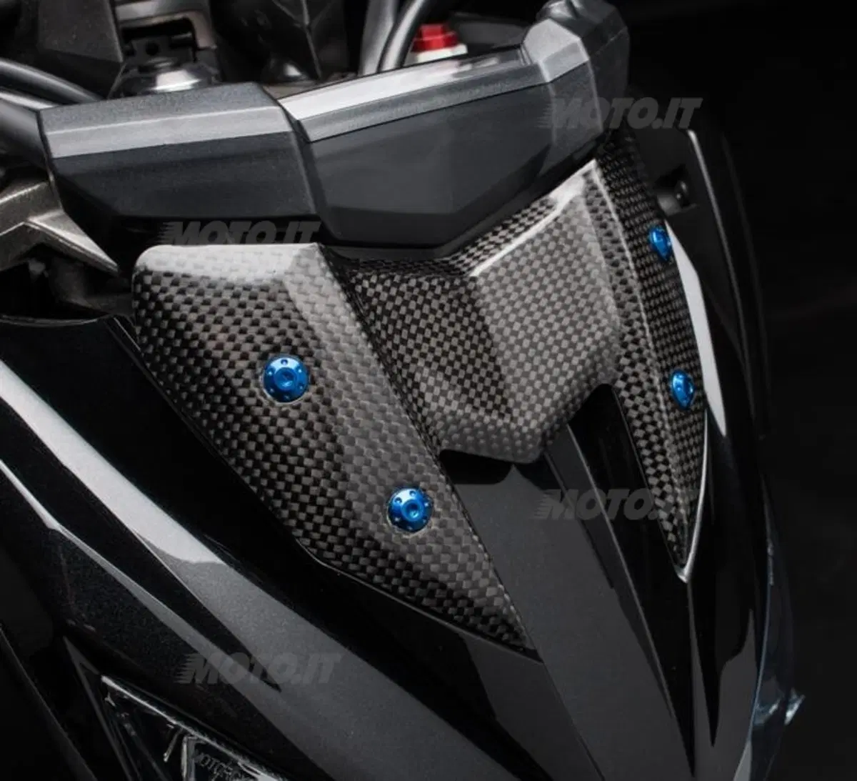 Kawasaki Z800: gli accessori proposti da LighTech (6)