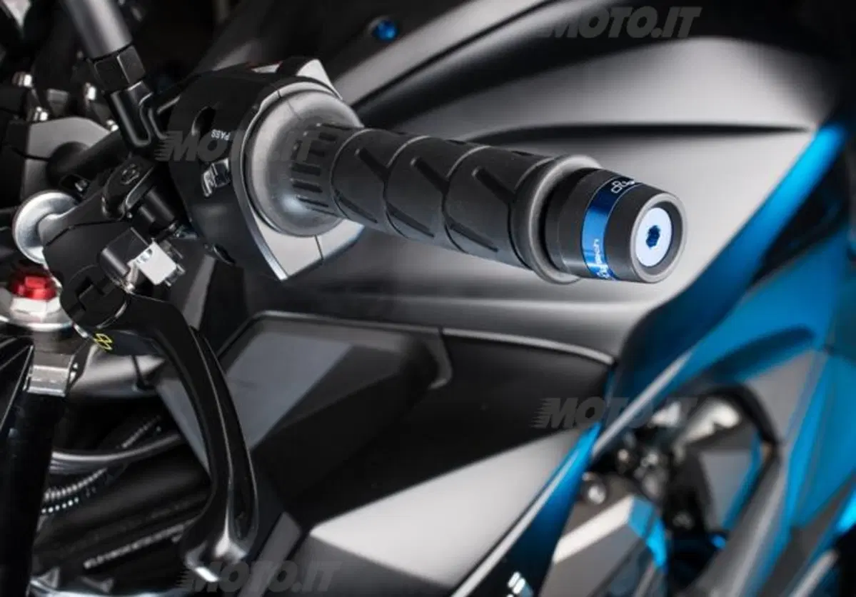 Kawasaki Z800: gli accessori proposti da LighTech (8)