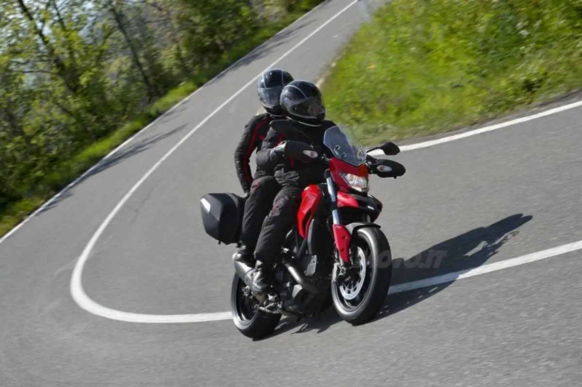 Ducati Hyperstrada 2013, video e prezzo