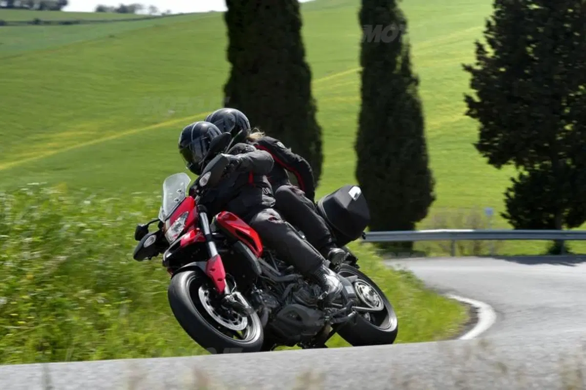 Ducati Hyperstrada 2013, video e prezzo (2)