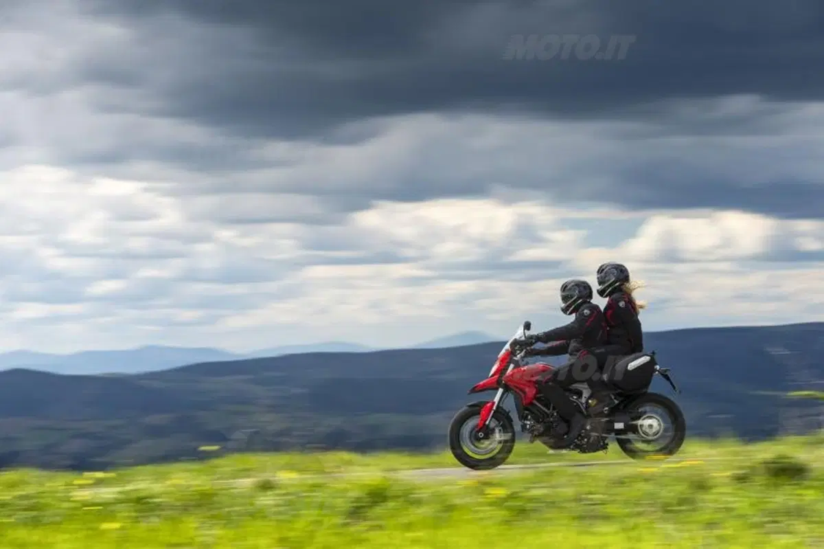Ducati Hyperstrada 2013, video e prezzo (3)