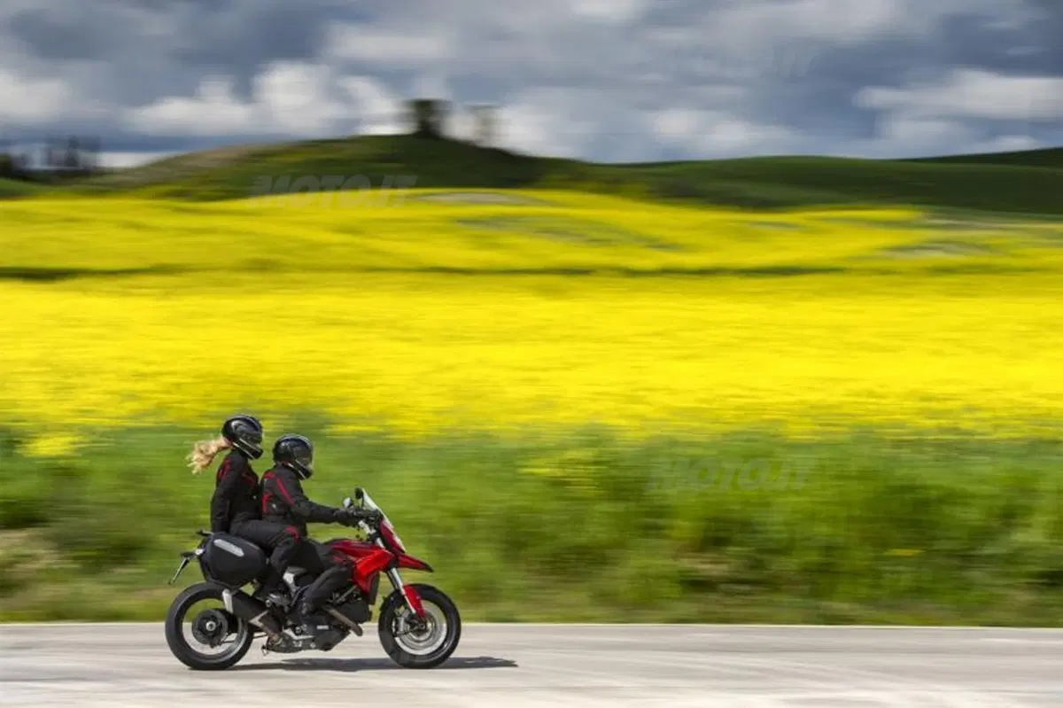 Ducati Hyperstrada 2013, video e prezzo (7)
