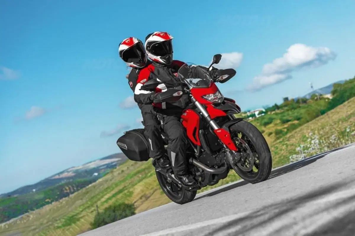 Ducati Hyperstrada 2013, video e prezzo (17)