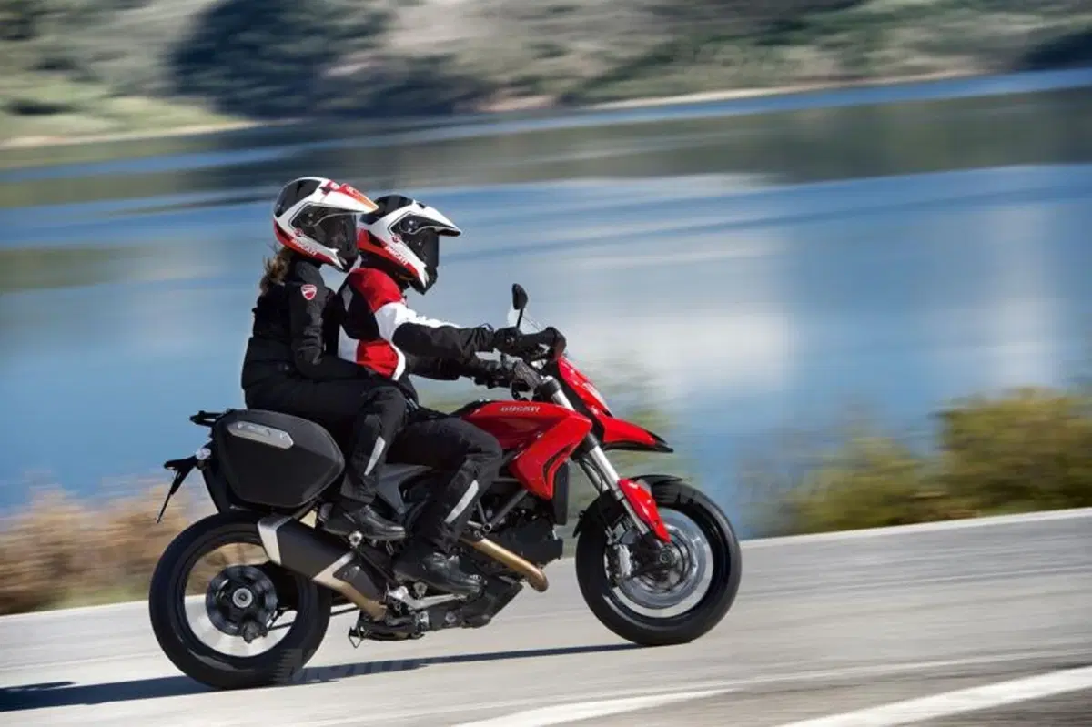 Ducati Hyperstrada 2013, video e prezzo (18)