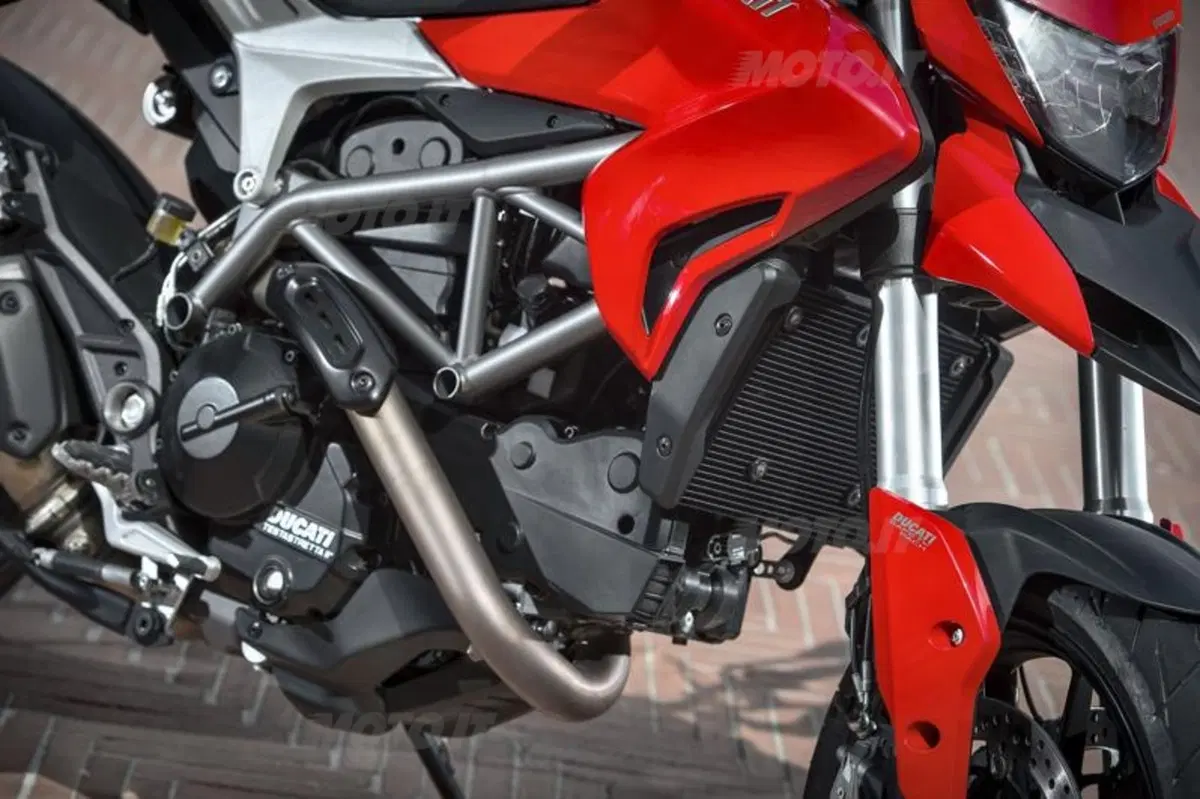 Ducati Hyperstrada 2013, video e prezzo (37)