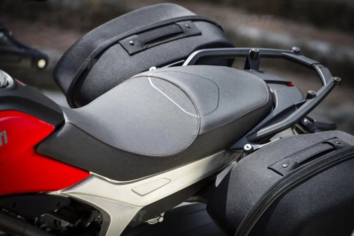 Ducati Hyperstrada 2013, video e prezzo (43)