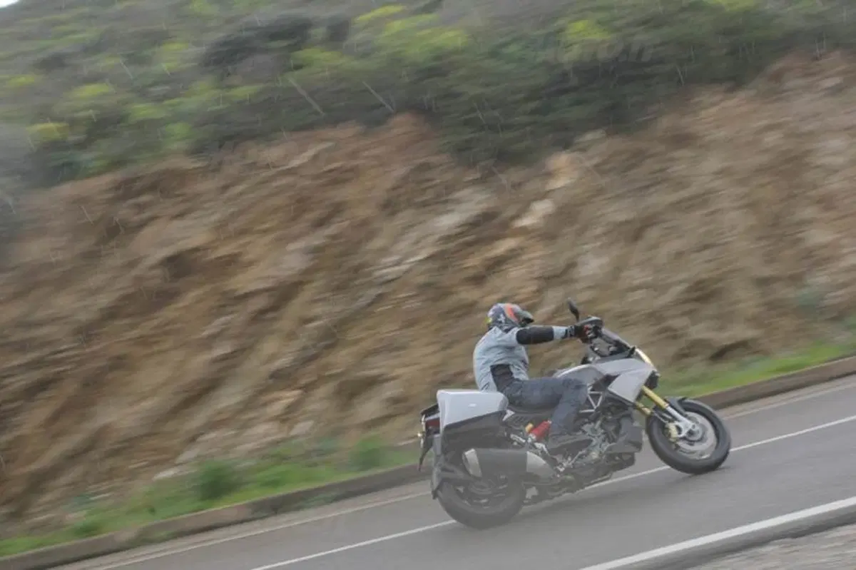 Aprilia Caponord 1200: il video della nostra prova (2)