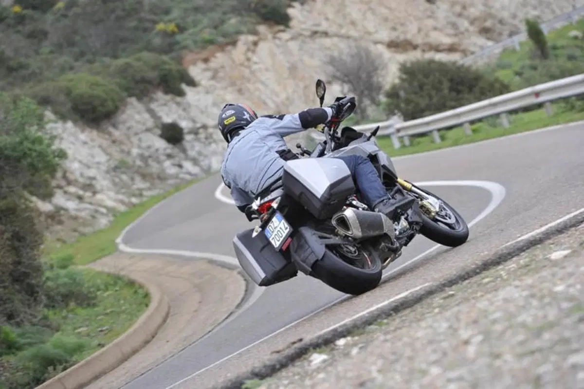 Aprilia Caponord 1200: il video della nostra prova (9)