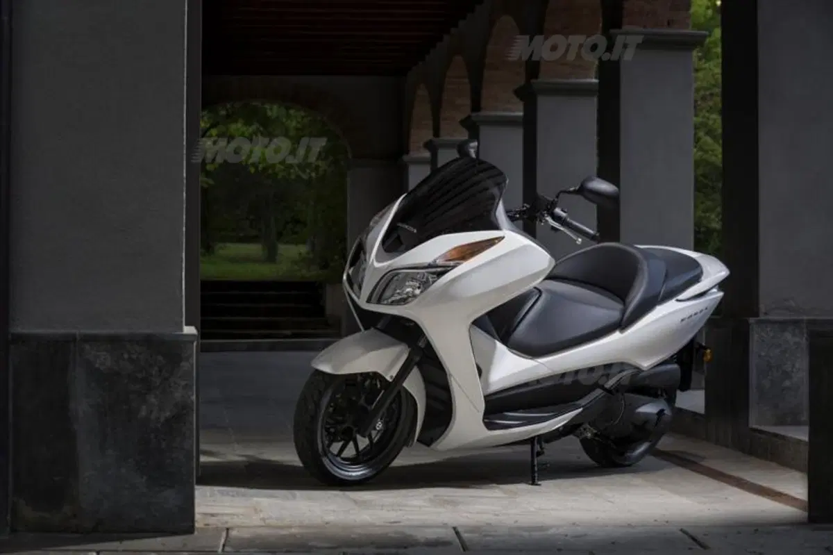 Honda Forza 300 ABS (12)