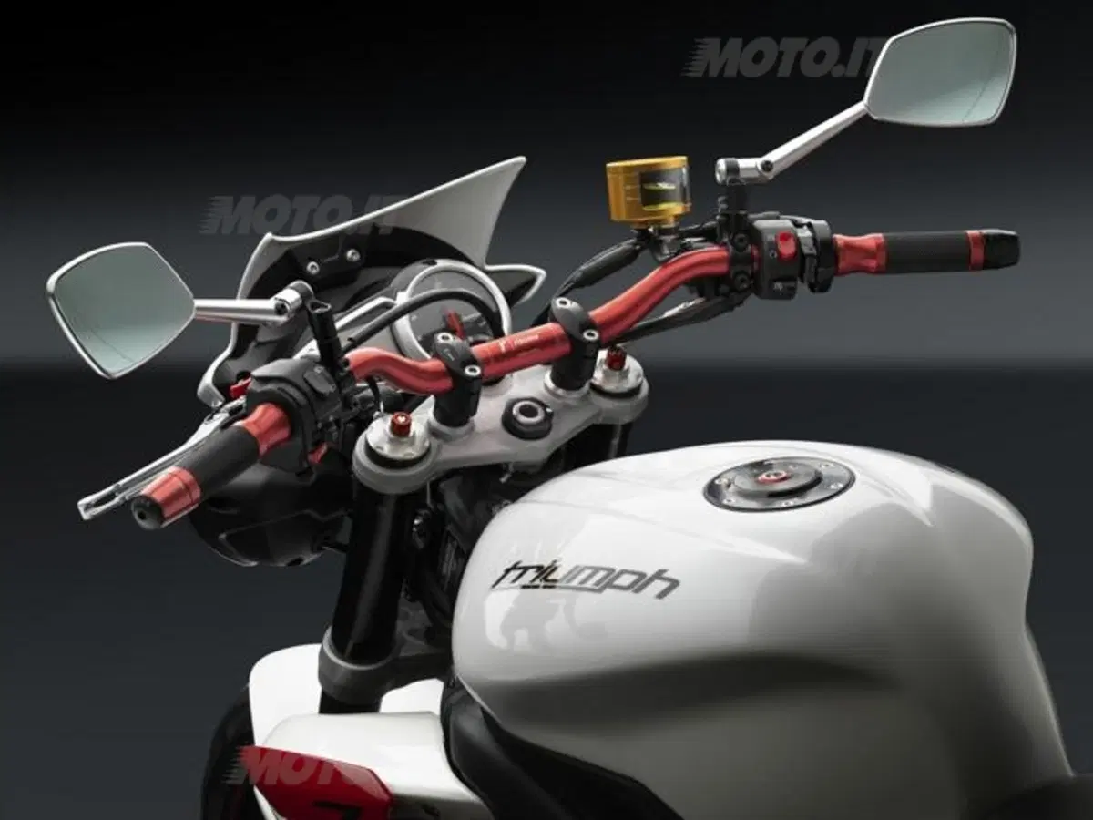 Accessori Rizoma per Triumph Street Triple e Street Triple R (8)