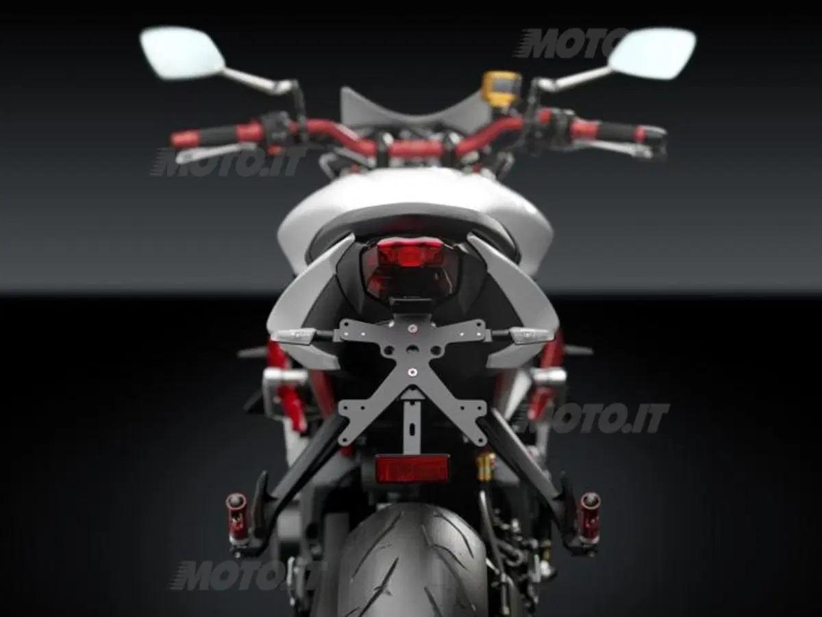 Accessori Rizoma per Triumph Street Triple e Street Triple R (10)