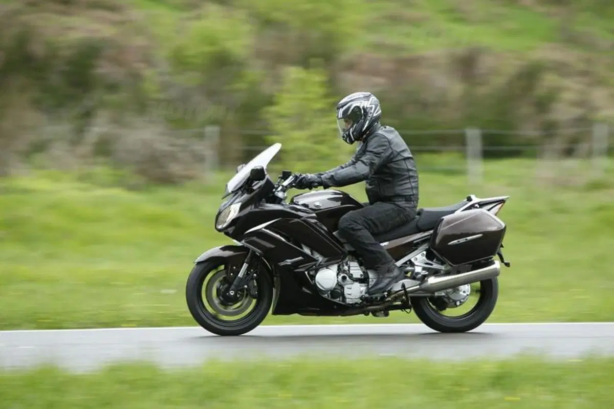 Yamaha FJR 1300 AS (12)