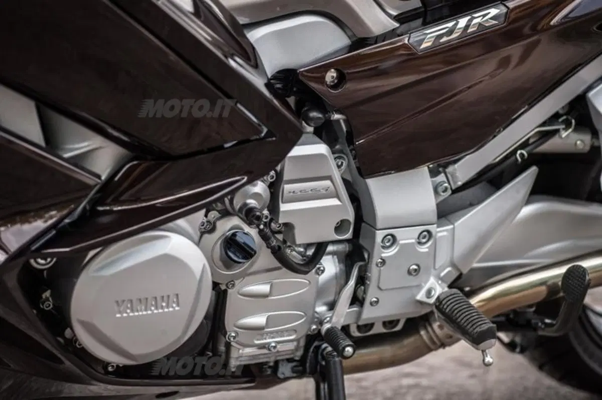 Yamaha FJR 1300 AS (24)