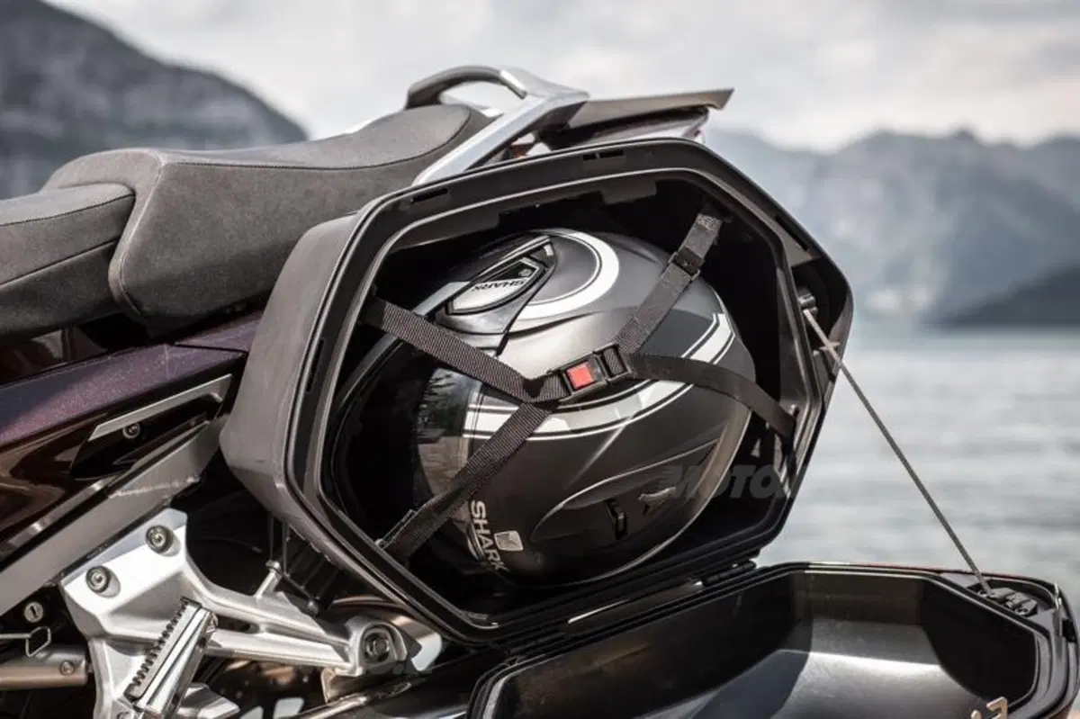 Yamaha FJR 1300 AS (28)