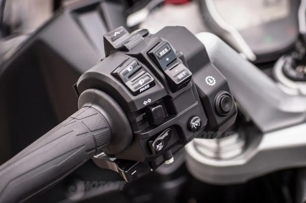 Yamaha FJR 1300 AS (36)