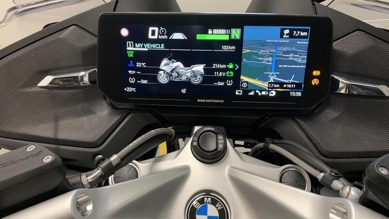 BMW: guidare in punta di dita