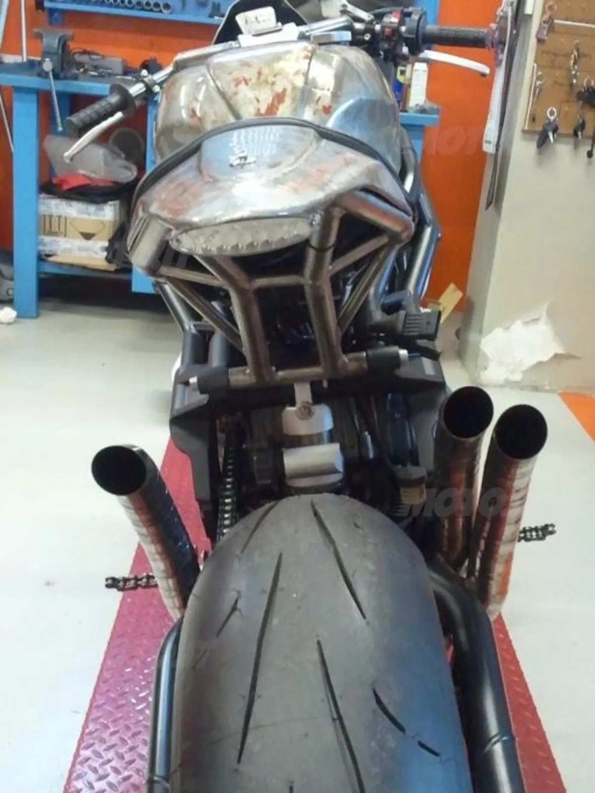 DNA Moto, una Benelli Tre-K Made in Firenze (4)