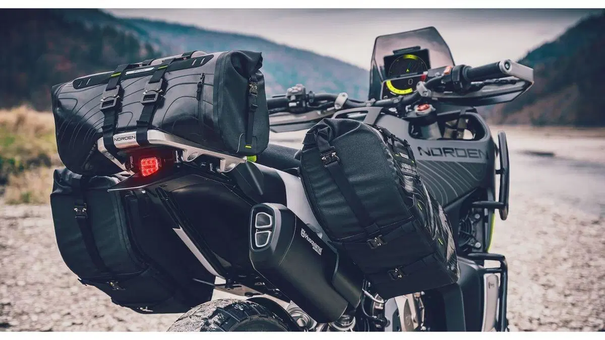 Husqvarna  901 Norden. Nuove foto spia e una conferma (7)
