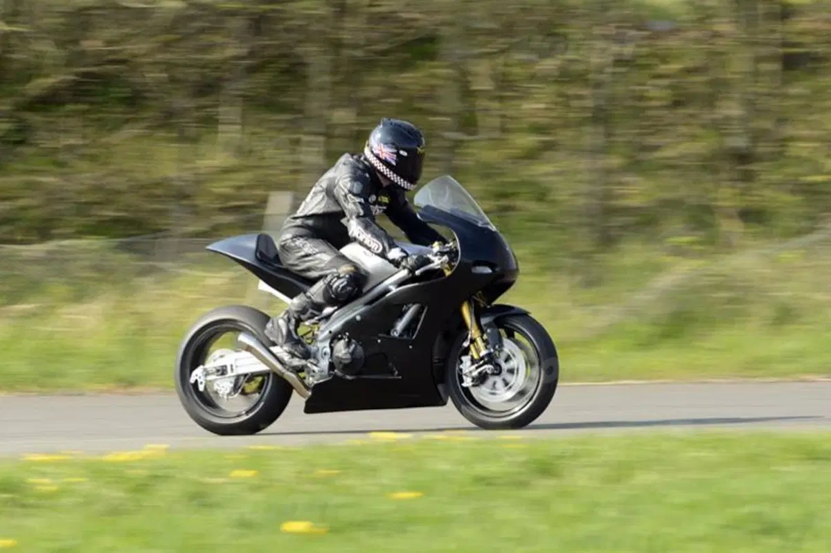 Norton, la nuova NRV4 al TT 2013 (5)