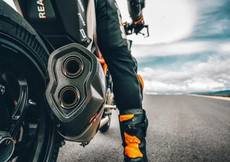 KTM 1290 Super Duke R 1290 Super Duke RR (2021) (11)