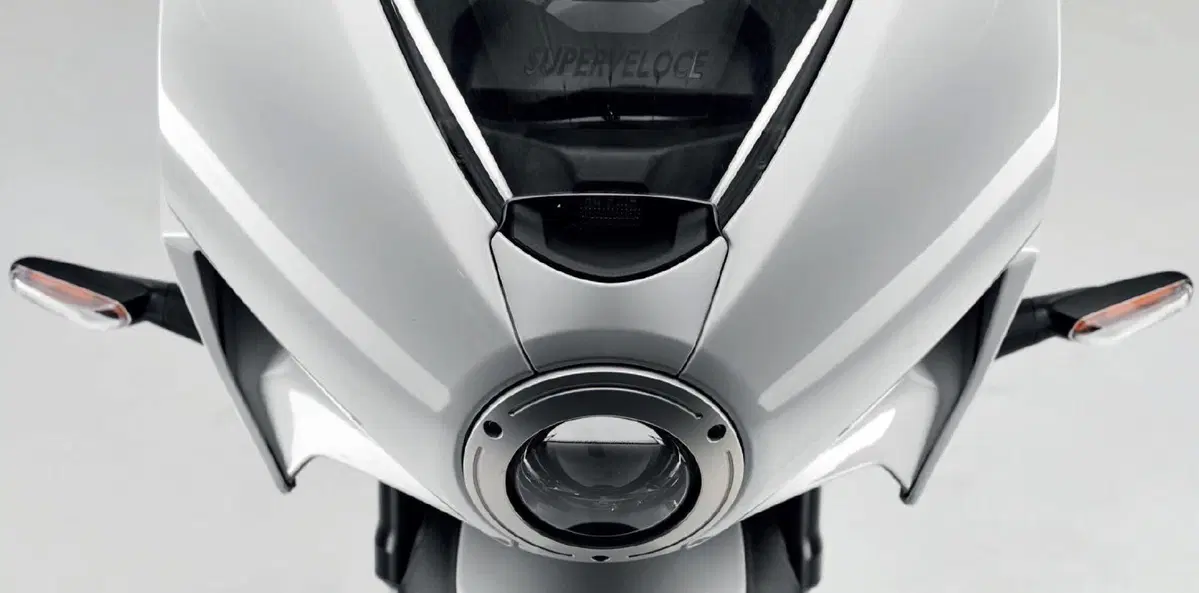 MV Agusta Superveloce 800 m.y. 2021. Due versioni evolute. Dati e prezzi (11)