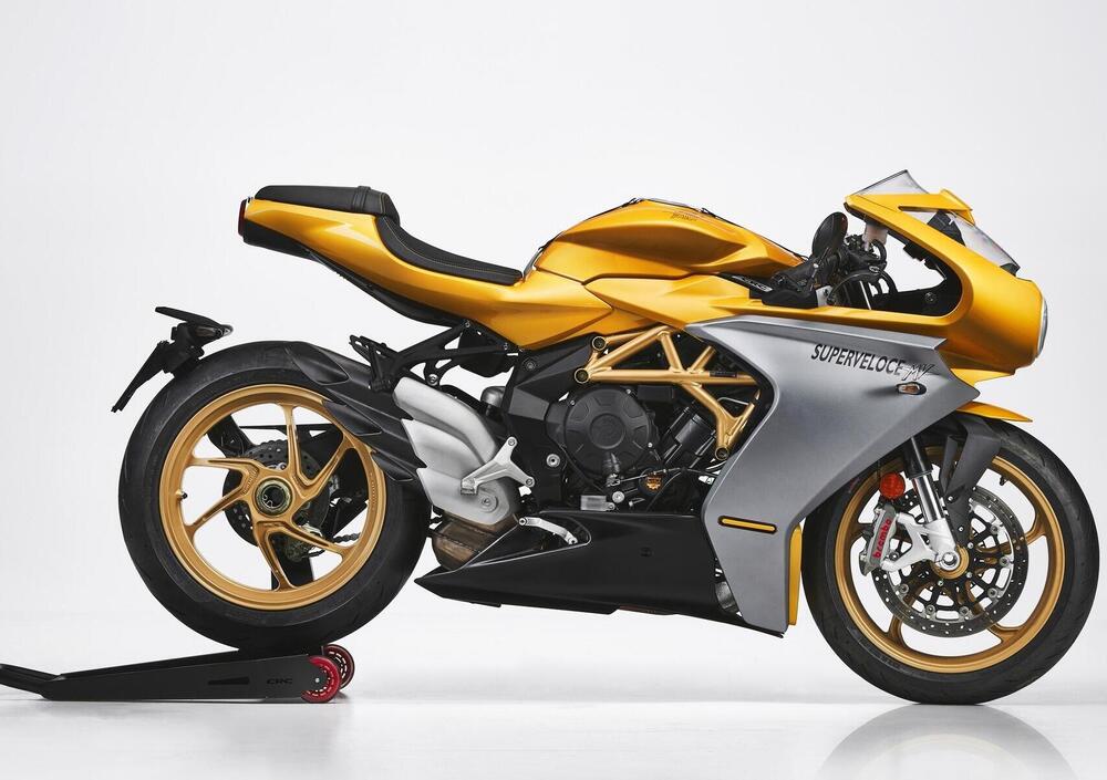 MV Agusta Superveloce 800 (2021 - 24) (2)