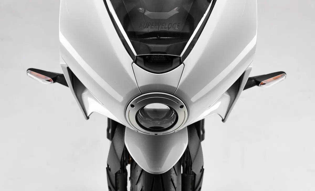 MV Agusta Superveloce 800 Superveloce 800 S (2021 - 25) (9)