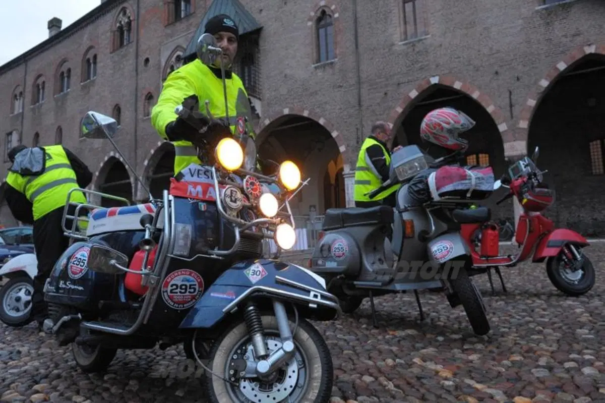 Elvezio Biserni vince la 1000 Km Vespistica 2013 (2)