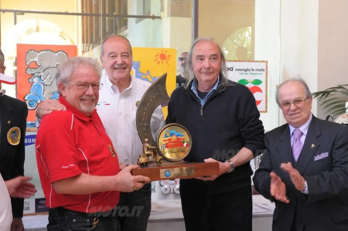 Elvezio Biserni vince la 1000 Km Vespistica 2013 (3)
