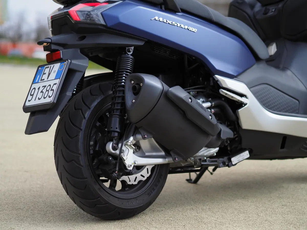 SYM Maxsym 400 TEST: lo sport GT si rinnova (20)